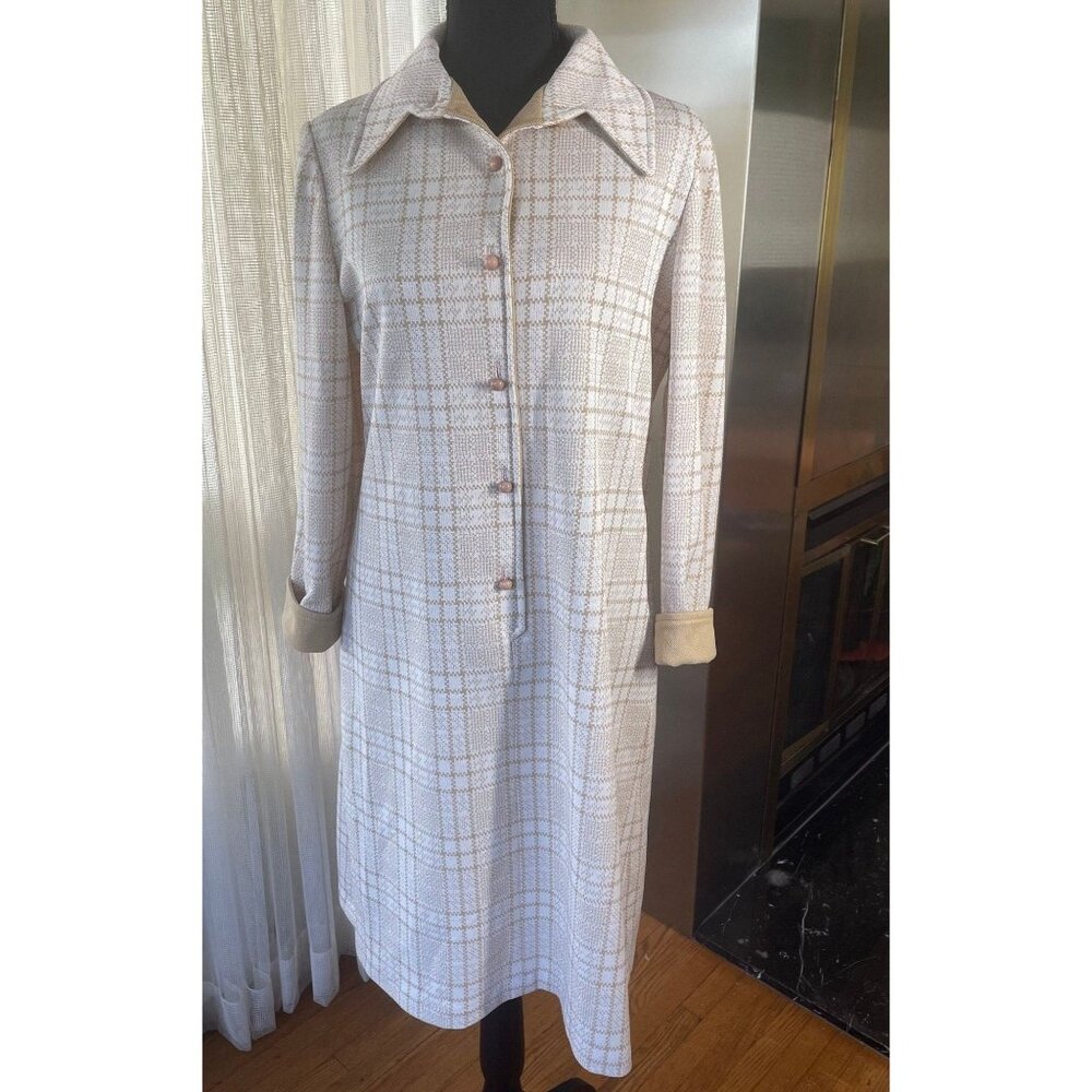 Vintage 70s dress, tan buffalo check pattern, long sleeves, officewear